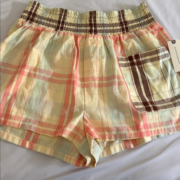 LYREBIRD PLAID PULL ON SHORTS- small NWT - Picture 2 of 5